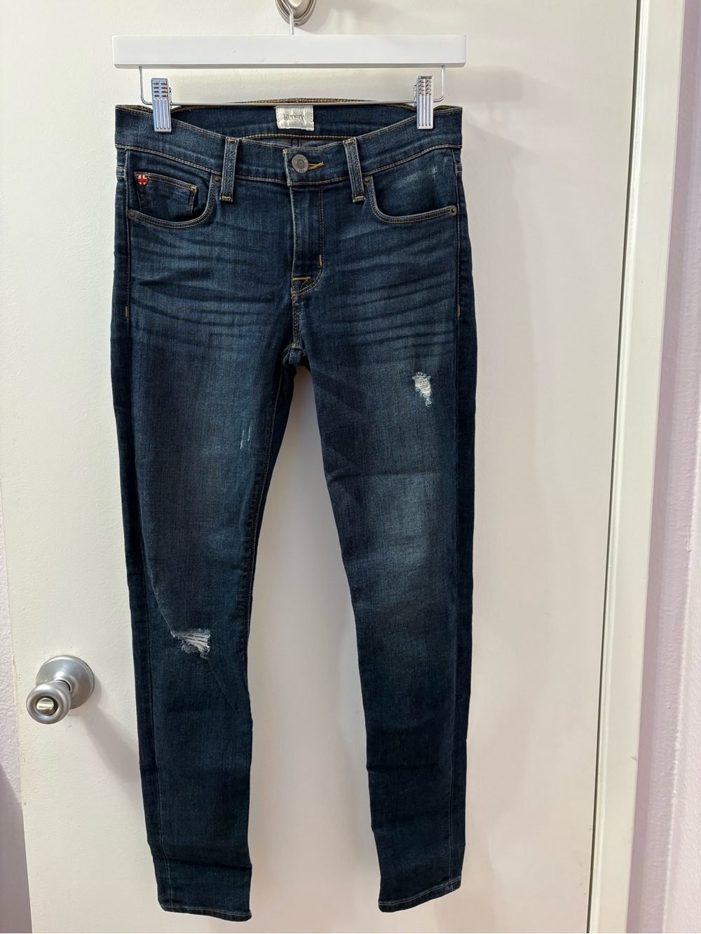 Hudson Dark Wash Skinny Jeans with Subtle Distressing Size 26/EUC